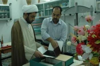 إهداء مصحف حجري نادر الى العتبة العلوية المقدسة يُعَدُّ الأول من نوعه في العالم