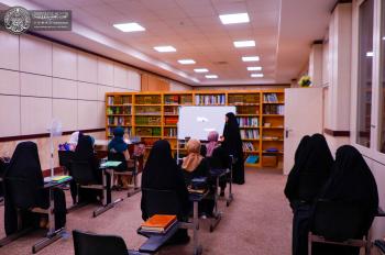 العتبة العلوية تستضيف دورات خاصة لتعليم وتدريب ذوي الاحتياجات الخاصة من المكفوفين