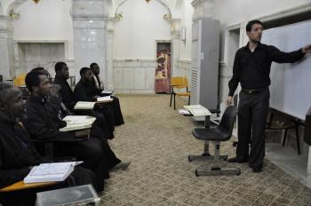 دورة سلمان المحمدي في احكام التلاوة والقراءة الصحيحة الخاصة بطلاب الحوزة الأجانب
