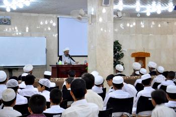 دار القرآن الكريم ترعى برنامجاً قرآنياً بمشاركة أكثر من 100 طالب من مدرسة الأمام الحسين القرآنية للبراعم