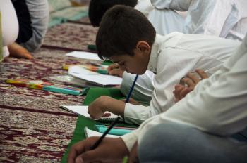 دار القرآن الكريم تفتتح دورة في تعليم الرسم والخط العربي لطلبتها المنتظمين في دوراتها المستمرة