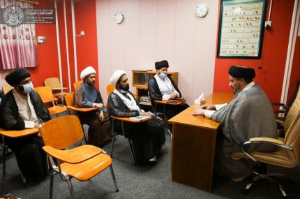 مركز القرآن الكريم يختتم الدورة القرآنية الخاصة بالطلبة الأجانب